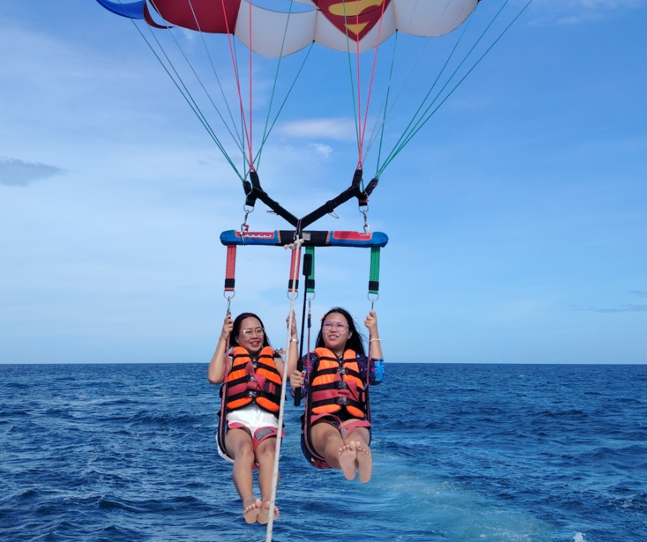 Parasailing (Boracay)